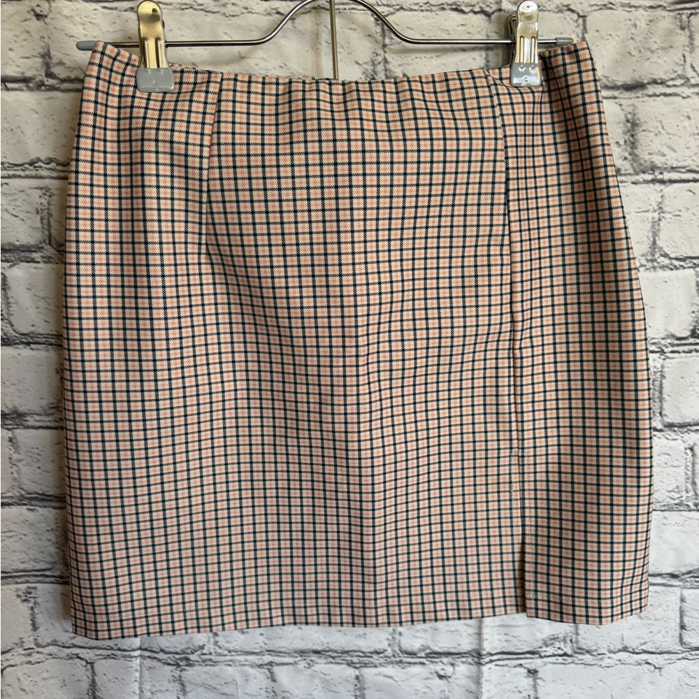 Plai Mini Skirt with front slit
